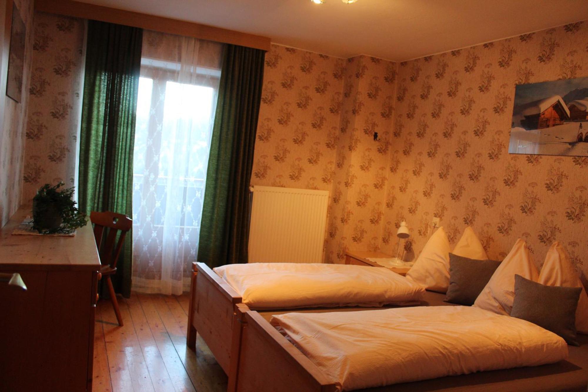 Lue De Terza Apartment San Vigilio Di Marebbe Bagian luar foto