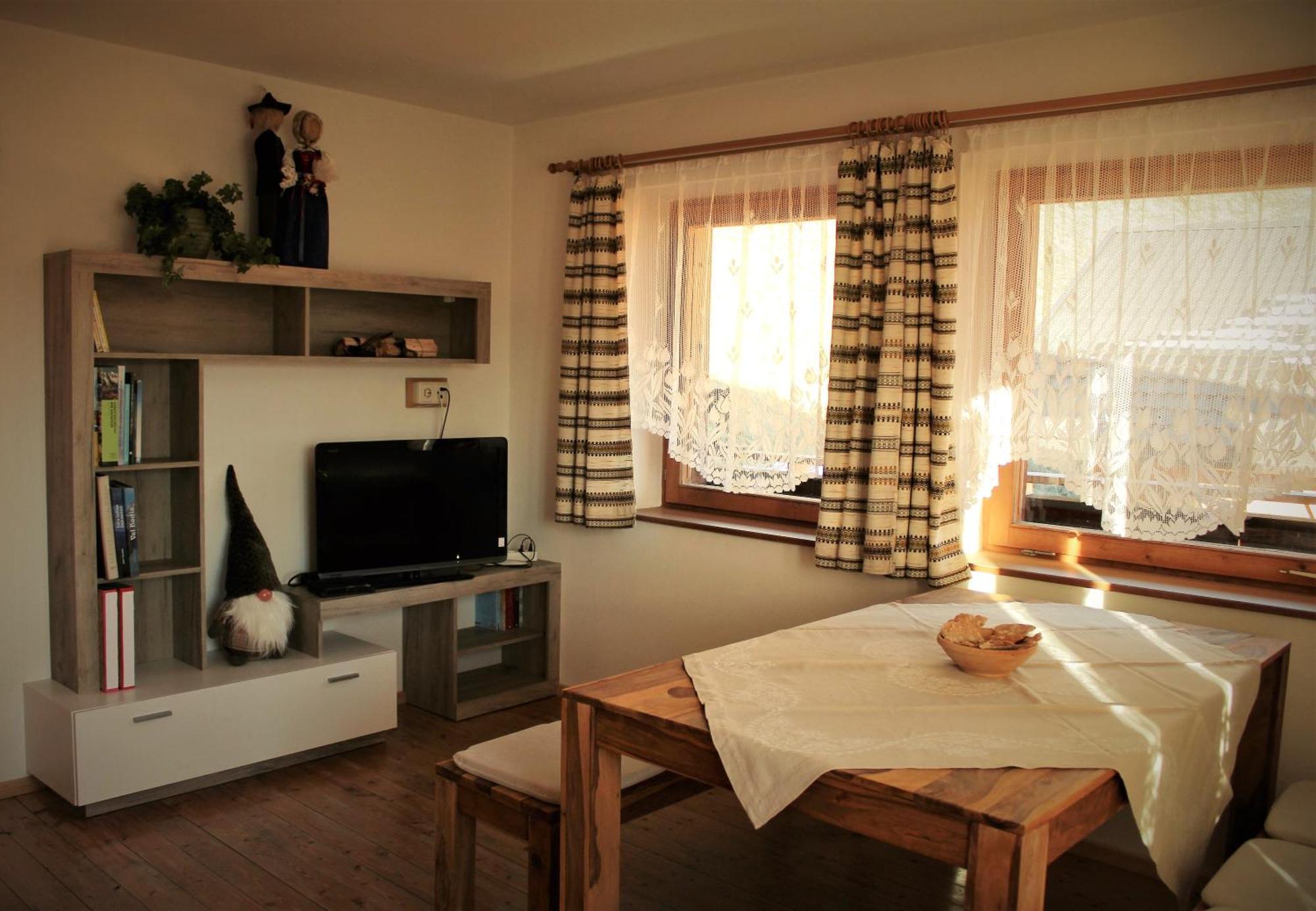 Lue De Terza Apartment San Vigilio Di Marebbe Bagian luar foto